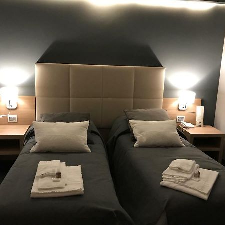 Viale San Martino Bed & Breakfast Месина Екстериор снимка